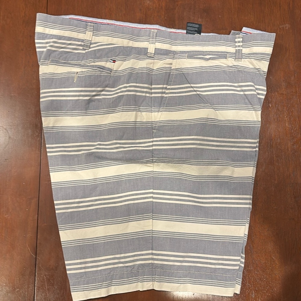 Tommy Hilfiger White and Gray Flat Front Casual Shorts